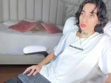 shantal_thompson21 — Goal: BIG SQUIRT  #tomboy #sissy #strapon #bigpussylips #anal [777 tokens remaining]