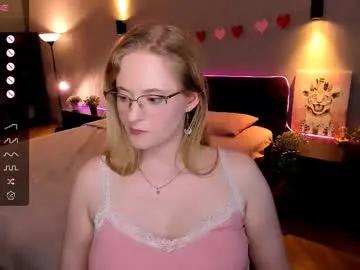 sheslinki on Chaturbate 