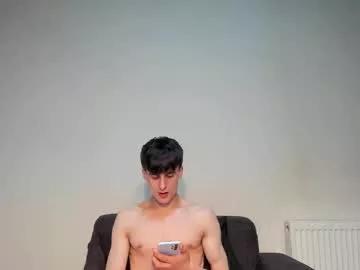 skinnyguywithbigd on Chaturbate 