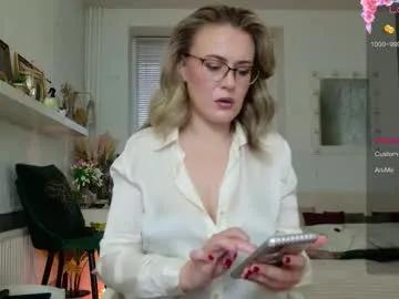 spicyhotmilf on Chaturbate