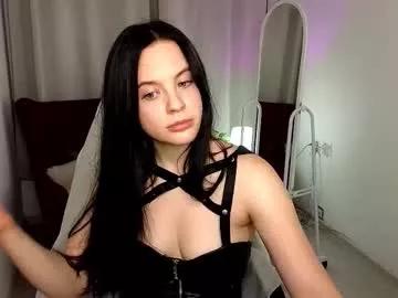 tinnyshine on Chaturbate