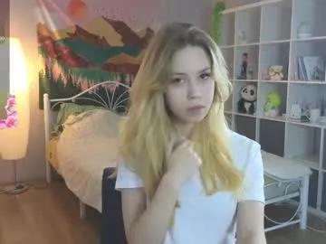 wendy_cutiex — off bra   #18 #new #skinny #shy #cute [0 tokens remaining]