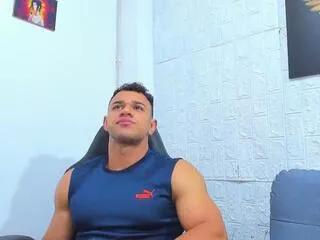 aaron_velour on Flirt4Free 