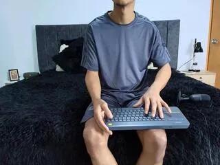ale_eros on Flirt4Free