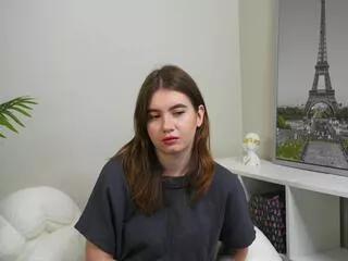 annie_tschida on Flirt4Free