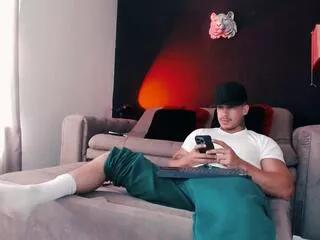 dammian_miller on Flirt4Free 