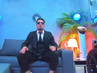 dennis_cox on Flirt4Free