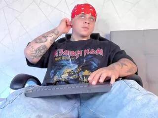 dennis_munera on Flirt4Free