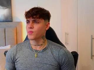 derek_valentino on Flirt4Free 