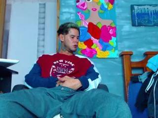 derryck on Flirt4Free 