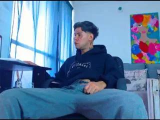 derryck on Flirt4Free 