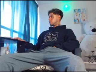 derryck on Flirt4Free 