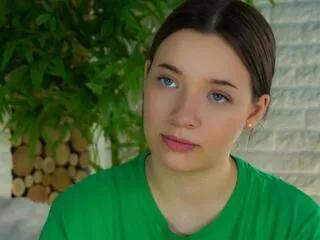 esme_coppens on Flirt4Free 