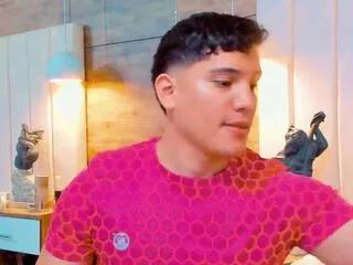 esteban_morenoo on Flirt4Free