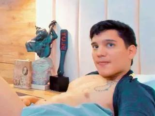 esteban_morenoo on Flirt4Free 
