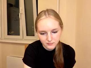 estelle_muthart on Flirt4Free