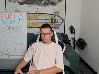 lachy_holland on Flirt4Free