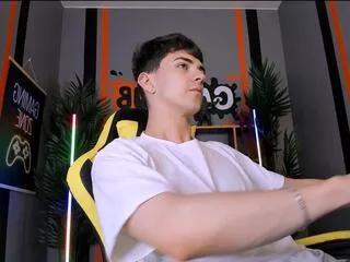 larry_gothemy on Flirt4Free 