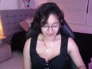 lilii_gomez on Flirt4Free 
