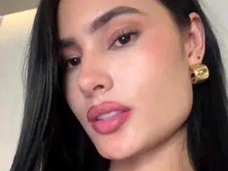 lucia_collins on Flirt4Free