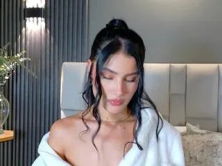 lucia_collins on Flirt4Free