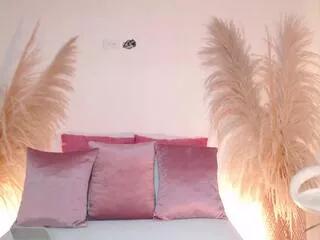 lucy_minds on Flirt4Free