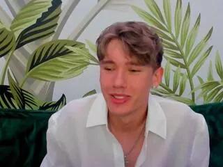 matthew_bieber on Flirt4Free 