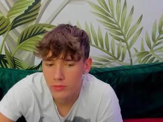 matthew_bieber on Flirt4Free 