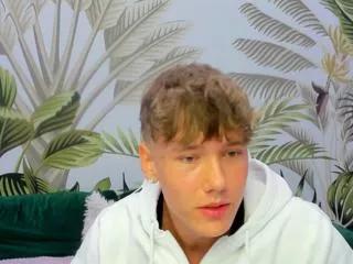 matthew_bieber on Flirt4Free 