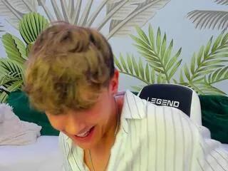 matthew_bieber on Flirt4Free 
