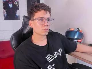matthew_fiire on Flirt4Free