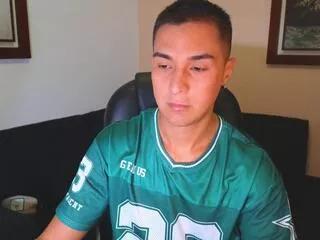 thom_bass on Flirt4Free
