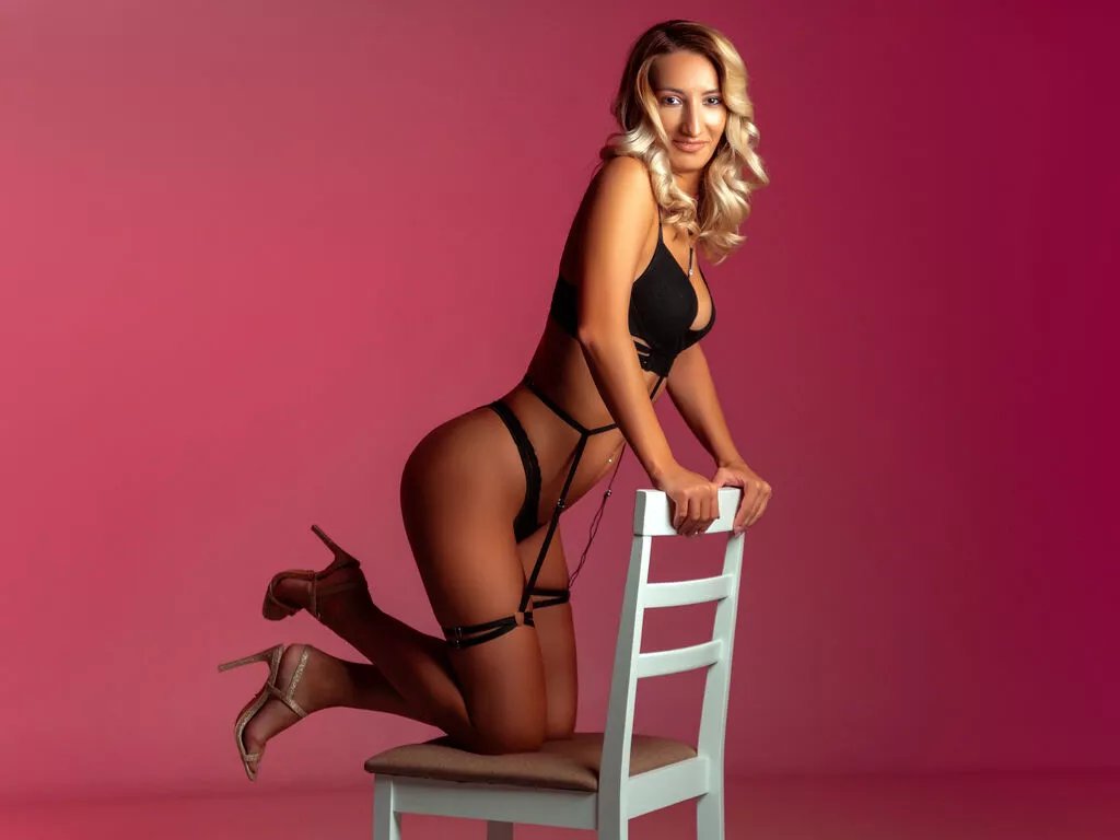 AylaLevine — Intelligent and full of fun conversations, attention and encouragement  I want to be guided to pleasure by my man