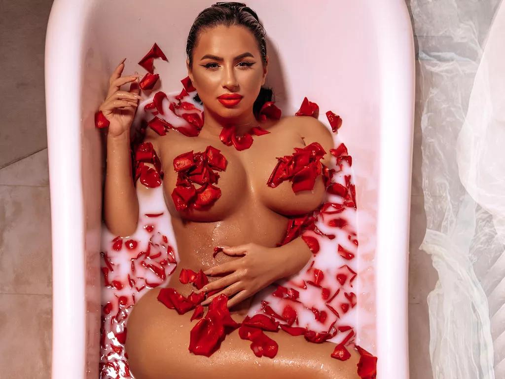 CassyeCross on LiveJasmin