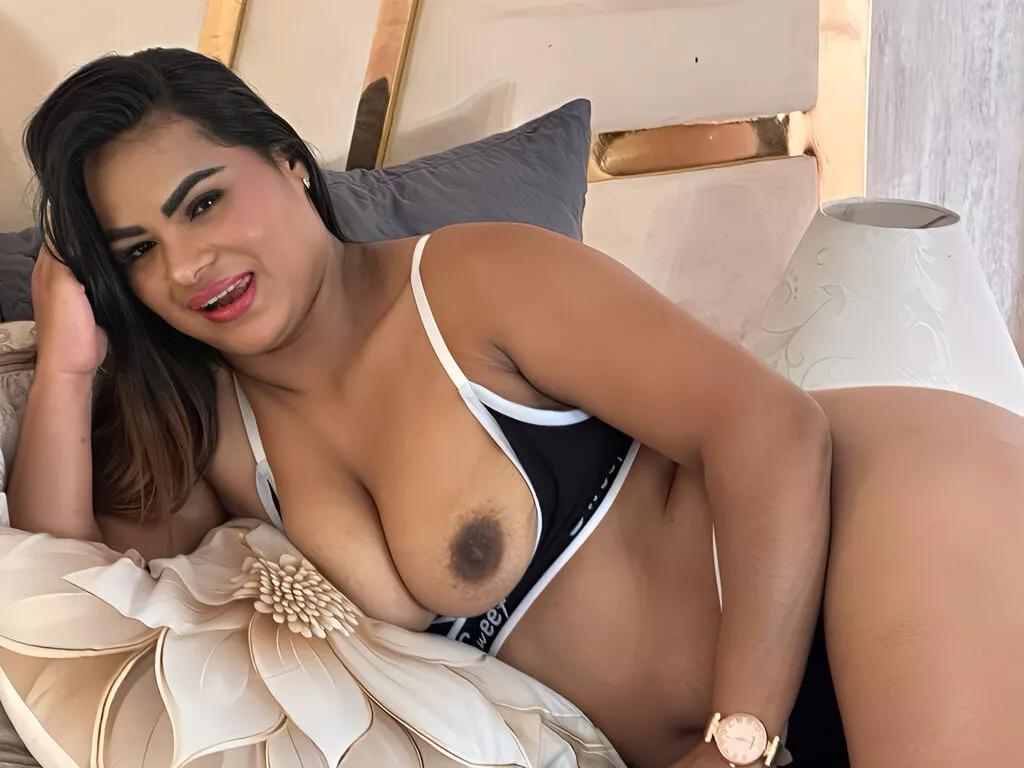 IsaMoreo on LiveJasmin