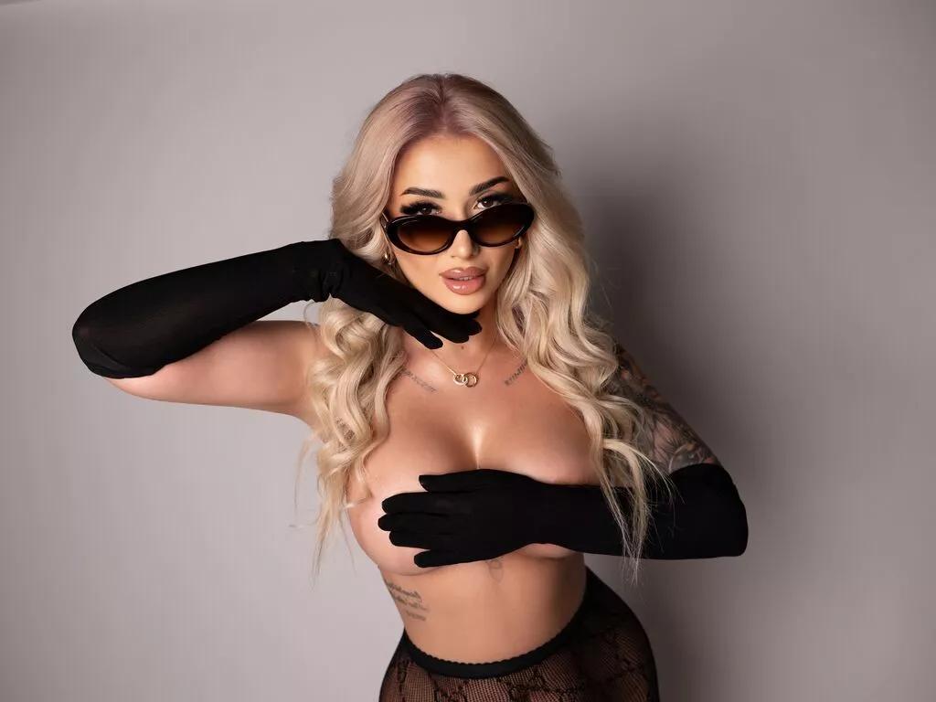 JuliaNoir on LiveJasmin