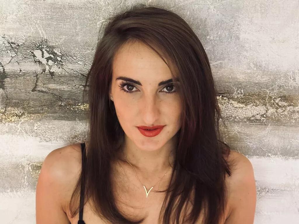 LauraRiccoo on LiveJasmin