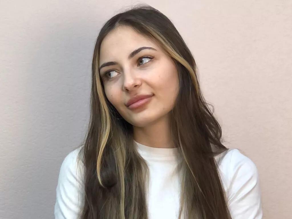 ZanaBaerman on LiveJasmin