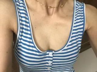 Aaliya22 on Streamate 