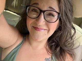 DamnHotMess on Streamate