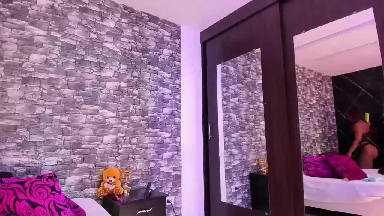 ArianaBlack on Streamray 