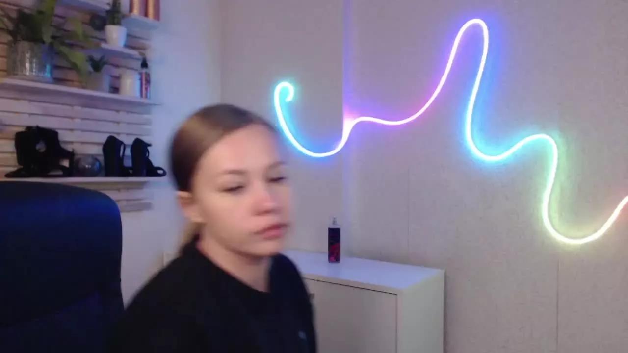 bambiHOLLY on Streamray 