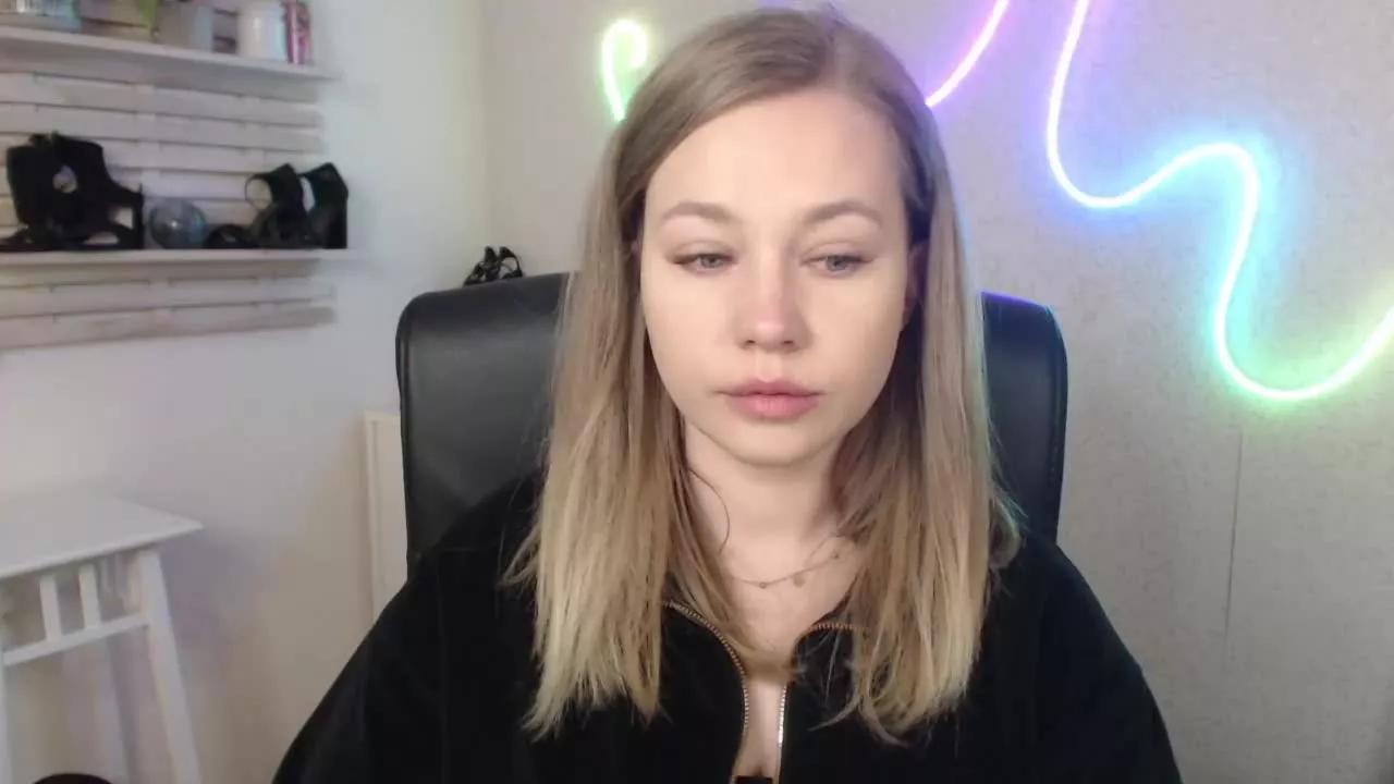 bambiHOLLY on Streamray 