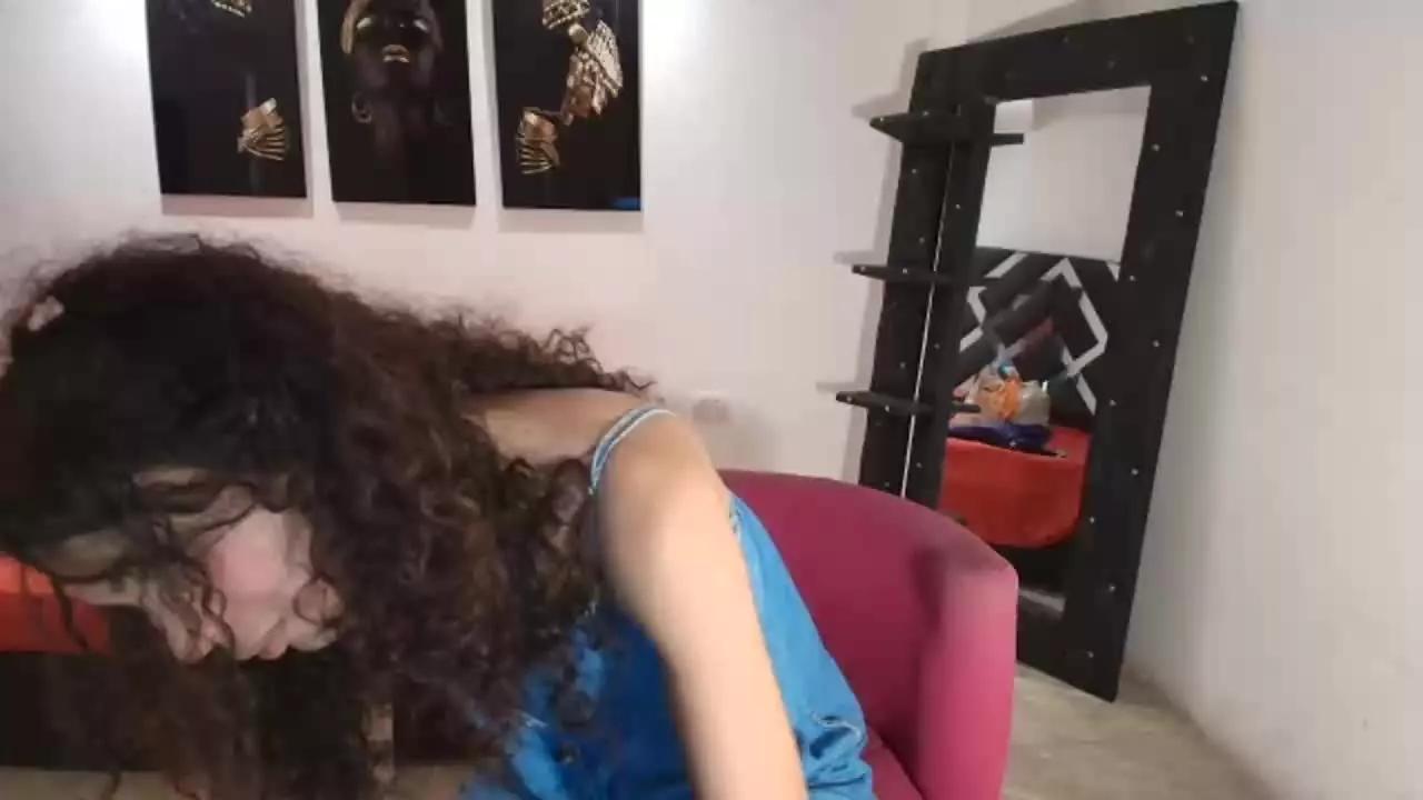 cottoncheekyTS on Streamray 