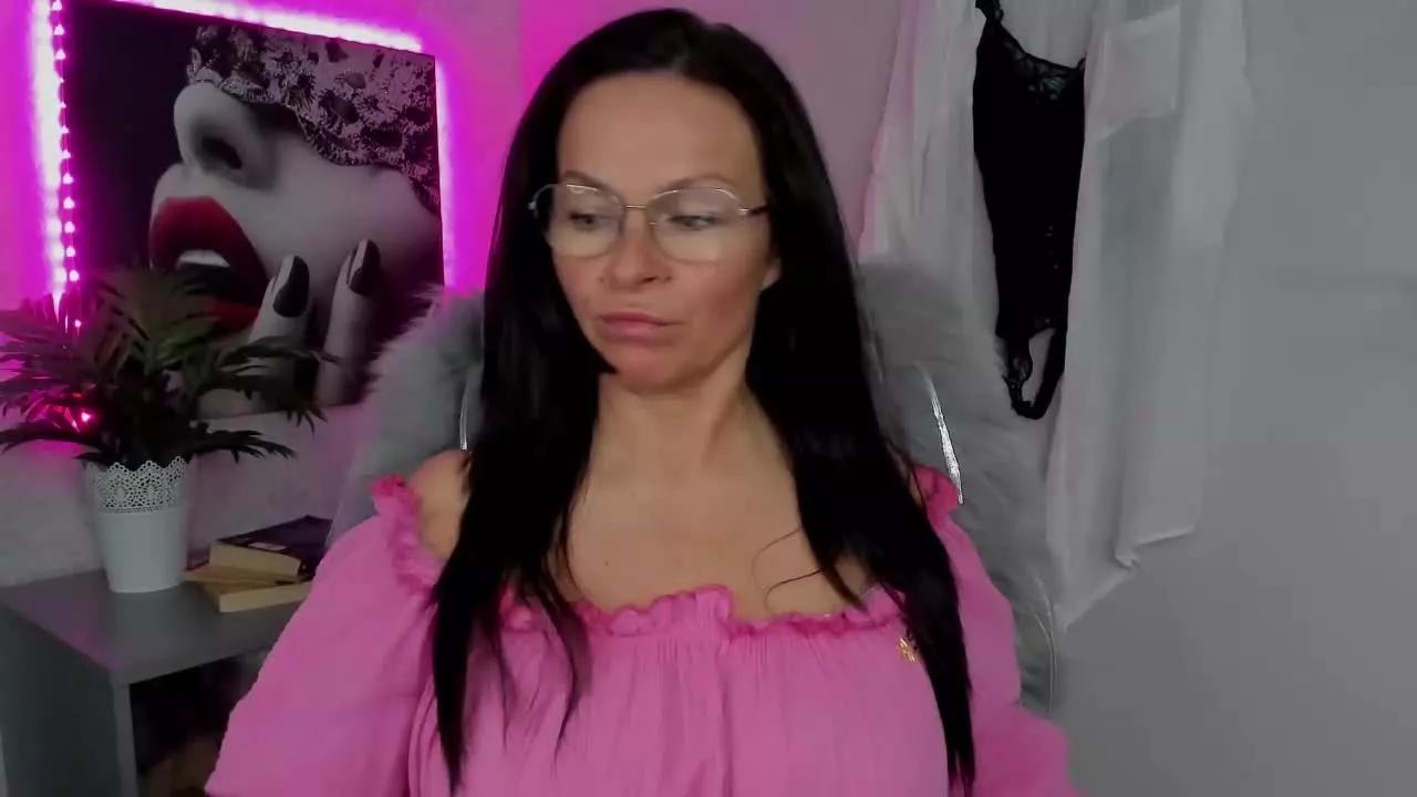HelenTasty on Streamray 