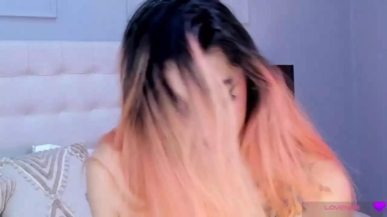 LizzieBrownn on Streamray 