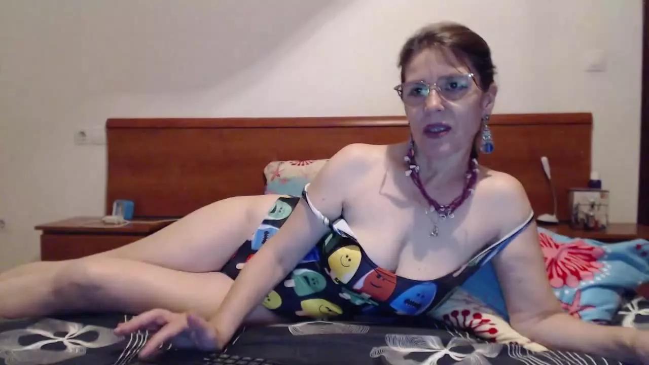 MISS_ES_de_LUJO on Streamray 
