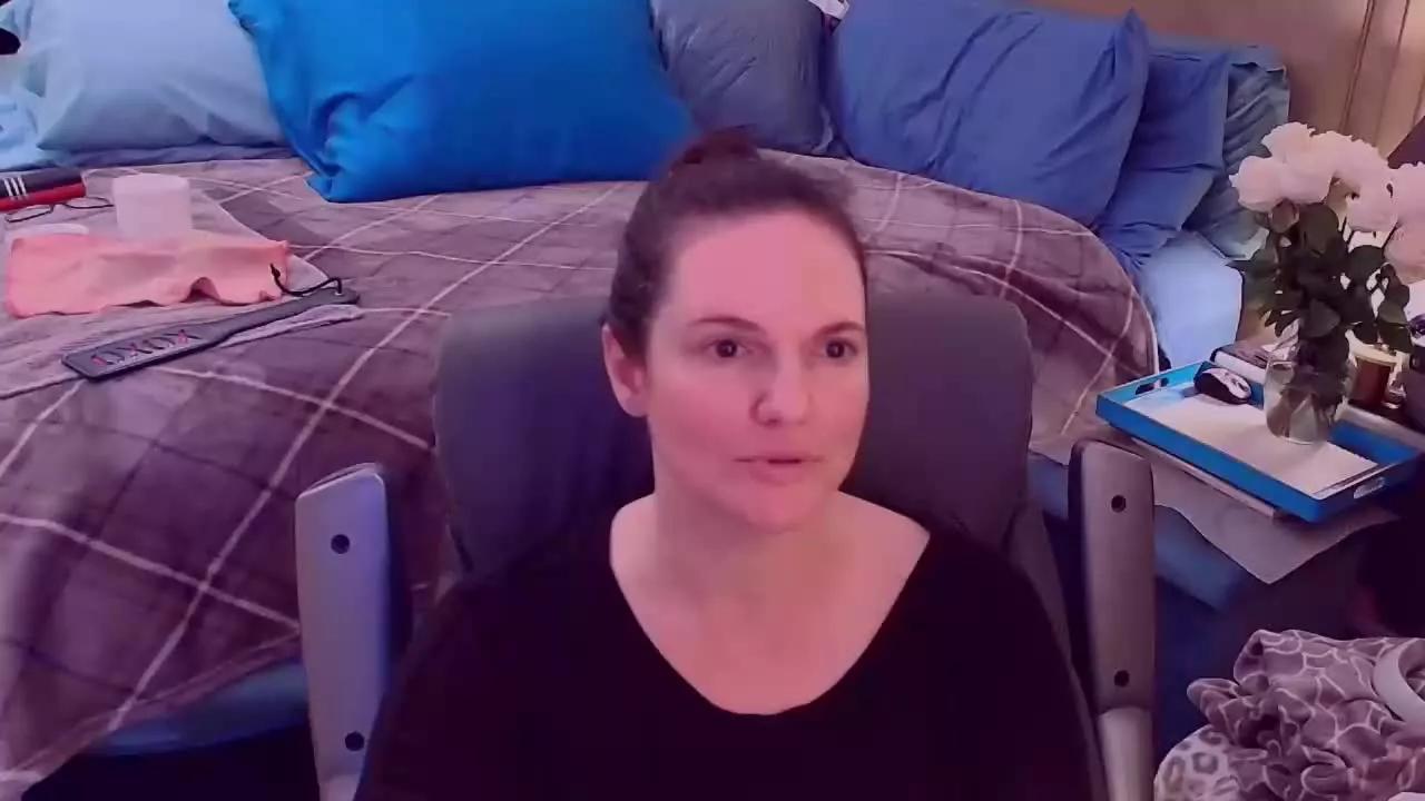 NinaJ on Streamray 