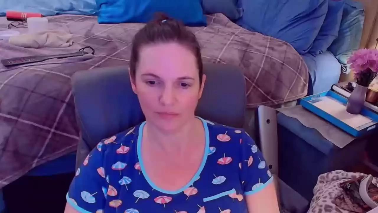 NinaJ on Streamray 