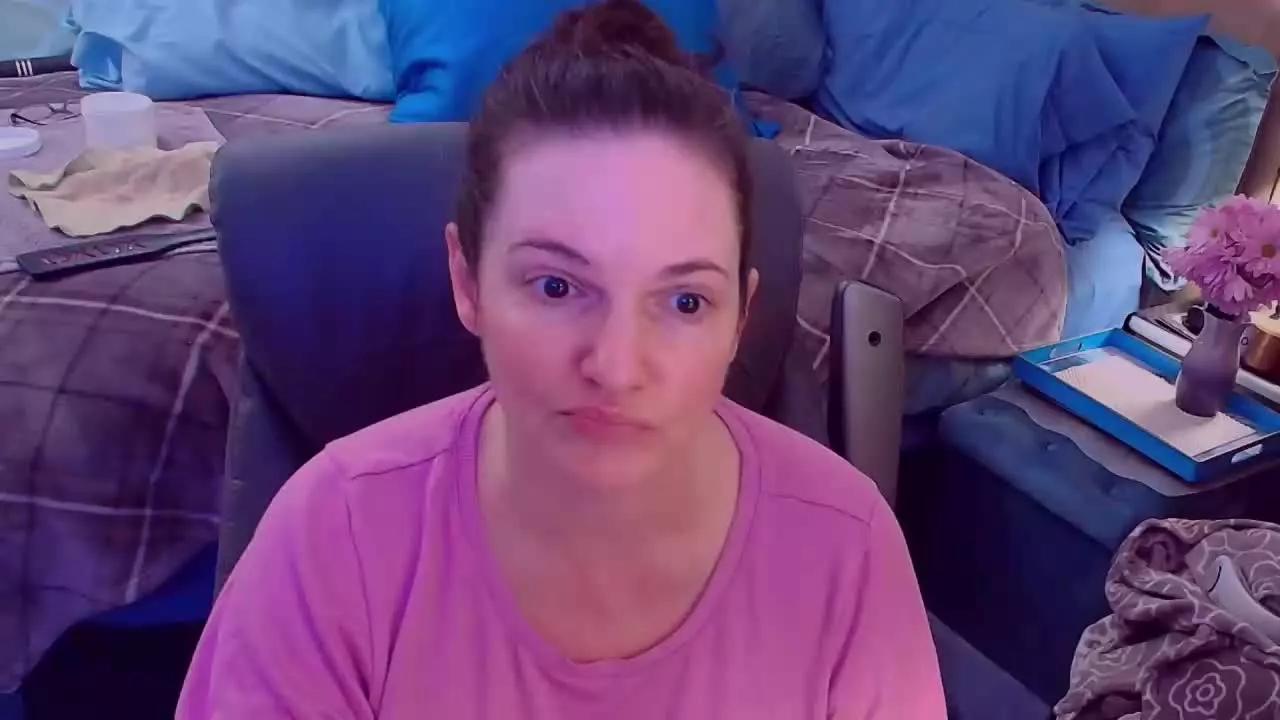 NinaJ on Streamray 